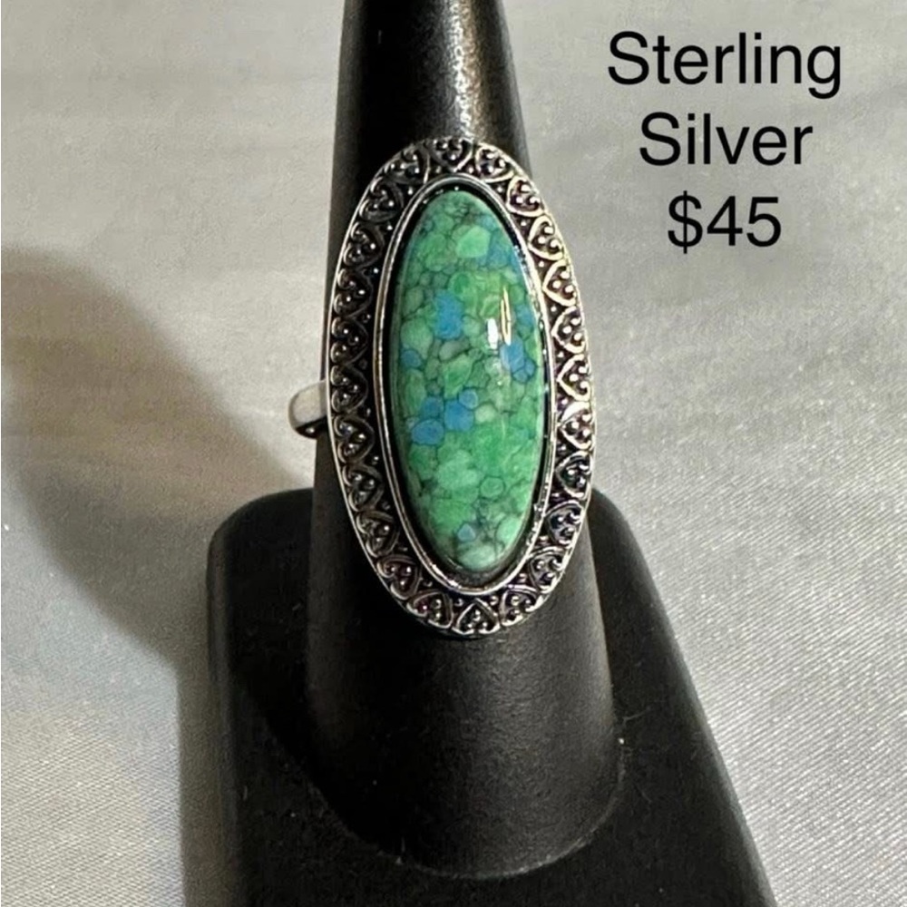 Elegant Sterling Silver Green and Blue Ring
